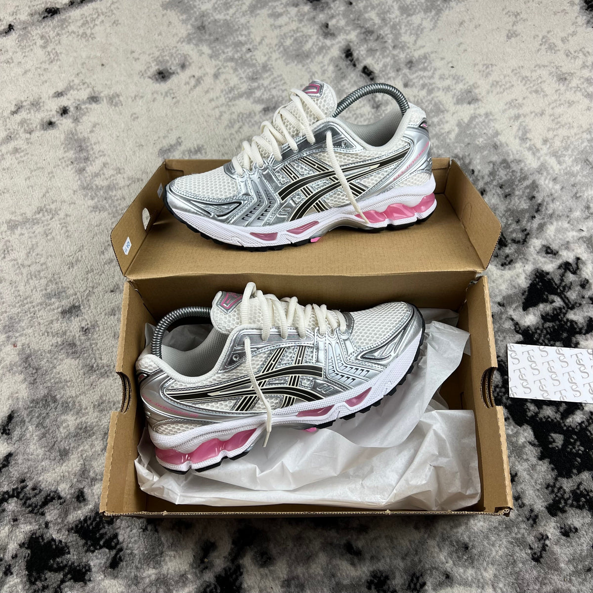 ASICS KAYANO 14 - CREAM / SWEET PINK