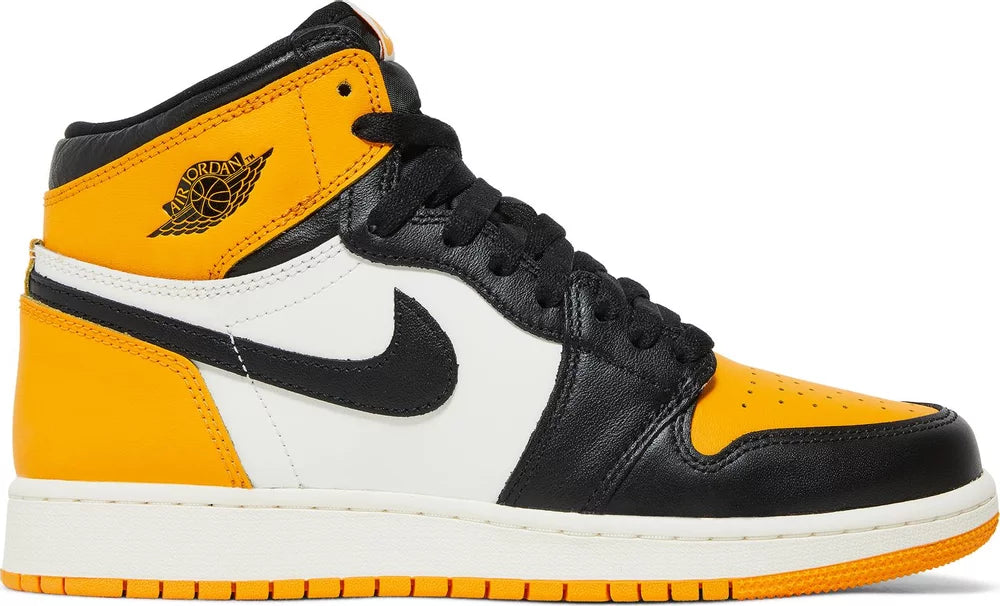 Nike Grade School Womens Air Jordan 1 Retro High OG Sneakers - 'Yellow Toe'
