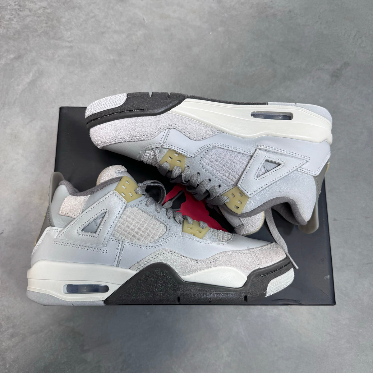 DISPLAY - Nike Grade School Womens Air Jordan 4 Retro SE Sneakers - 'Craft'